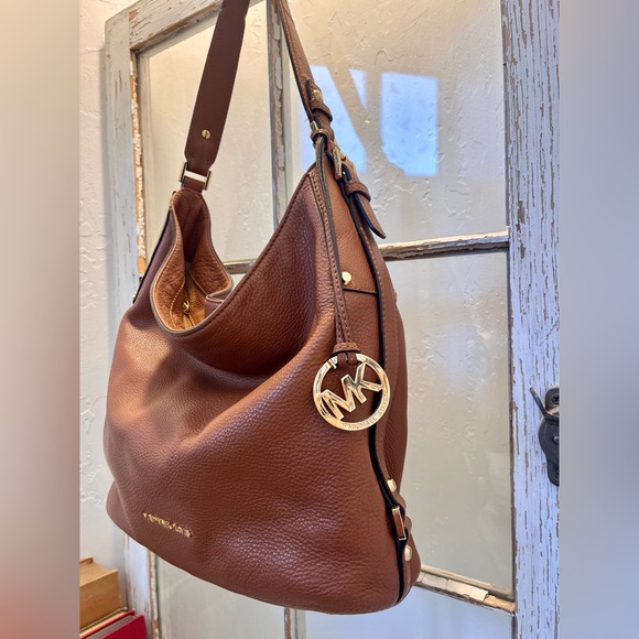 MICHAEL KORS GENUINE LEATHER HOBO BAG - Picture 1 of 14